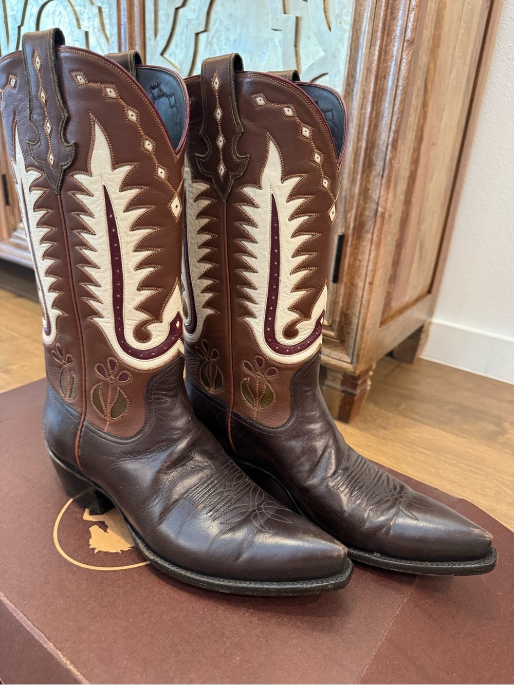 Women or Men's Brown Leather Western Cowboy Boots with Cream Inlay